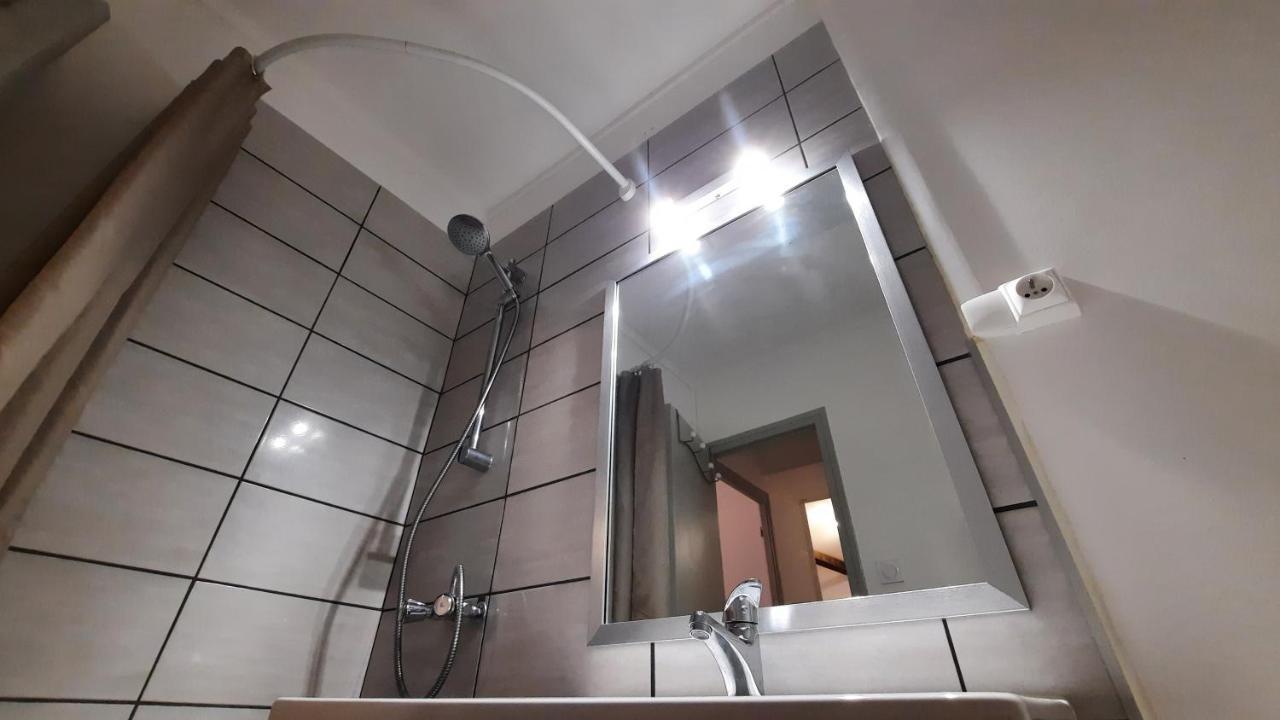Suite 3 Pieces Chambre+Cuisine+Sdb Centre Ville Privas Buitenkant foto